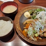 Bancho Higobashi Ten - 鶏とアスパラ炒め定食