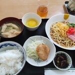 Shokudo Irokawa - 2021/7/7(水)　日替り定食550円(冷やし中華、サラダ、フライセット)