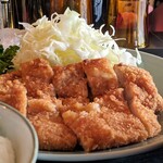 Goraku Iroha - 厚切りロースかつ（日替り定食）