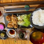 Makoto - 友人が食べた「山かけから揚げせっと」