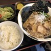 ダイニング 肉衛門