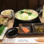 Hakata Motsu-nabe Ooyama Kaunta Kitte Hakata - おおやま御膳