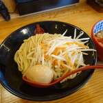 つけ麺専門店 三田製麺所 - 辛いつけ麺+野菜盛り