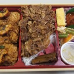 Okowa Komehachi Perie Tsudanuma Ten - 鰻おこわとすきやきのスタミナ弁当(1188円)