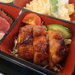 和食日和 種 - 松花堂弁当 2,200円(税込)、鶏の照焼