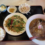 台湾料理福苑 - 豚肉とニンニクの芽定食(醤油拉麺)