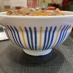 Naka U Minami Ooi Sanchome Ten - 大盛りの丼。