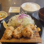 Tokyo Oyster Bar & Cafe Shirokane Ten - 牡蠣フライ定食