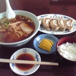 Azuma - ラーメン・餃子セット（850円)