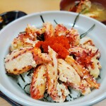 大八食堂 - 花咲丼　ごはん少なめ