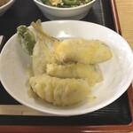 駅前食堂 - 天ぷらの盛り合わせ