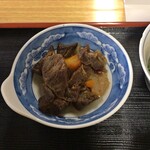 駅前食堂 - 牛すじ煮込み