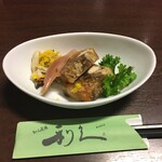 牛たん炭焼き 利久 - お通しの煮凝り