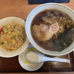 Kayoen - ラーメン 半チャーハン