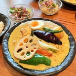 カレー食堂 コロポ  - まろやか豆乳・味噌スープ・とりやさい・辛口・トッピング炙りチーズ＋もち。1100＋350円