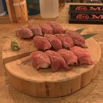 肉焼き酒場 二と九 - ♦︎切り株に乗せられて､､､