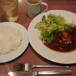 Wine & Restaurant Budou no Ki - ペッパーチーズ焼き、デミグラスソース