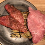 Yakiniku Namonaki Meiten e Ittou Nyuukon Ichimai Uri Yakiniku - 