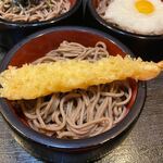 Komadori Udon Nakagawa Ten - ３つ目はミニ天ざる、ミニと言っても蕎麦だけでエビ天はビッグサイズですよ。