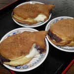 たい焼き一筋 たっぷり庵 - 三匹