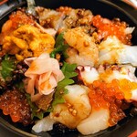 Seafood Ryori Gosaku Don Sakae Higashi Ten - 令和3年10月 ランチタイム
                      海鮮丼 1000円