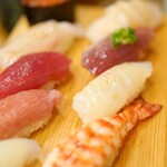 Yoshino Sushi Honten - 