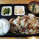 ドン バラ - 料理写真:味噌ハラミ定食@750