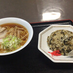 Basho Drive-in - ラーメン＋高菜チャーハン（800円）