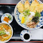 Udon Soba Dokoro Sanshoan - 鶏天ぶっかけうどん　と　ミニカツ丼