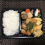 Shunsai Jin Oshidori - おまかせまかない弁当・味噌汁付き