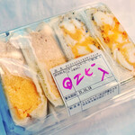 Zenpin Subete 305 Yen + Zei Sushi Obento Sandwich Sozai - 購入。2つはたまごのみ。2つはエビ入り。エビの食感、風味がよい。