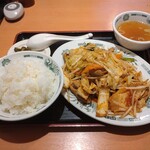 Hidakaya Chofu Kitaguchi Ten - バクダン炒め定食。