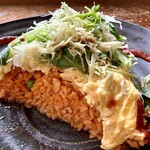 cafe-cafe ばらんす食堂 - たっぷり野菜のオムライス (断面)