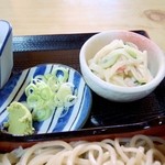 おおみや食堂 - 薬味と大根サラダ