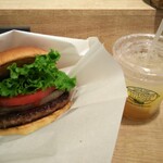 FRESHNESS BURGER Nakano Kitaguchi Ten - 