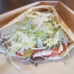 Turkish Cafe & Restaurant LALE - ハンバーガー風に、軽く潰して食べるといいかも笑