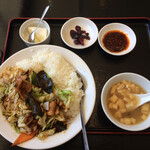 Chinese Hachifuku Gyoza Bo Tomisato Ten - 餃子定食(ホイコーロー飯)  餃子未着