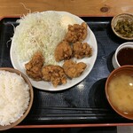 Teketeke Tamachi Nishiguchi Ekimae Ten - ポン酢ソース唐揚げ定食(￥850円)