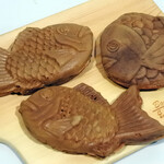 Taiyaki Kadoyan - つぶあんたいやき170円税込、ぷりんたいやき180円税込、あんなしたいやき120円税込