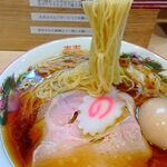 くじら食堂bazar 三鷹店 - 麵リフト