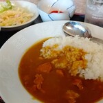 Family Shokudo Horai - 半カレーセット440円