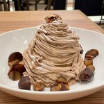 J.S. PANCAKE CAFE  Machida Modi Ten - こんもりとパンケーキに栗。