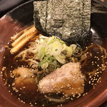 Yoshiyama Shoten Hassamu Ten - 醤油ラーメン