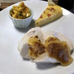 KOMINKA CAFE KAGURA - ◆私は「柔らかヘルシーチキン」、ソースを選べますので「炙り味噌マヨ」を。 胸肉は身が厚く柔らかい。味噌マヨソースは濃厚ですので、サッパリした胸肉に合い美味しい。 多いので半分主人へ。