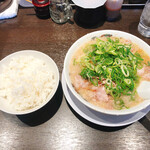 来来亭 - 醤油ラーメン、大ライス