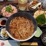 Soba Dokoro Mishina - かき天そば(温)セット (牛とろ丼) 20,00円(税込)