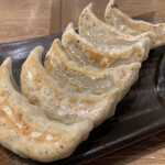 Nikujiru Gyoza no Dandadan Mizonokuchi Ten - 肉汁焼餃子6ケ460円税別、以下外税表記