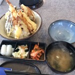 天ぷら倶楽部 - 天丼  味噌汁・漬物付き