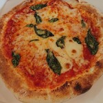 Pizza Bistro Peu a Peu - マルゲリータ