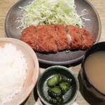 Tonkatsu Katsuhiro - ロースかつ定食（ロースかつ／御飯・しじみ汁・御新香）※メニュー表記通り